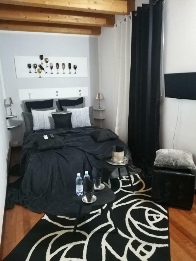 Garda House Hotel Sandra Room photo